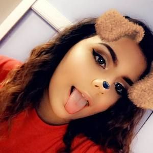 Meet your Posher, Hailey